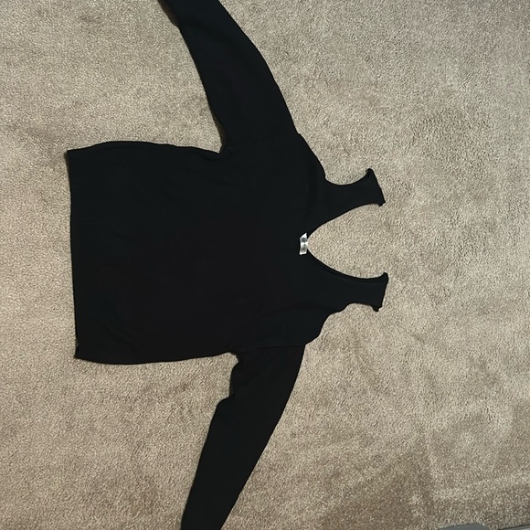 Black, Casual Off The Shoulder. Crossed V-Neck Long Sleeve Crop Halter Sweater. - Picture 3 of 5